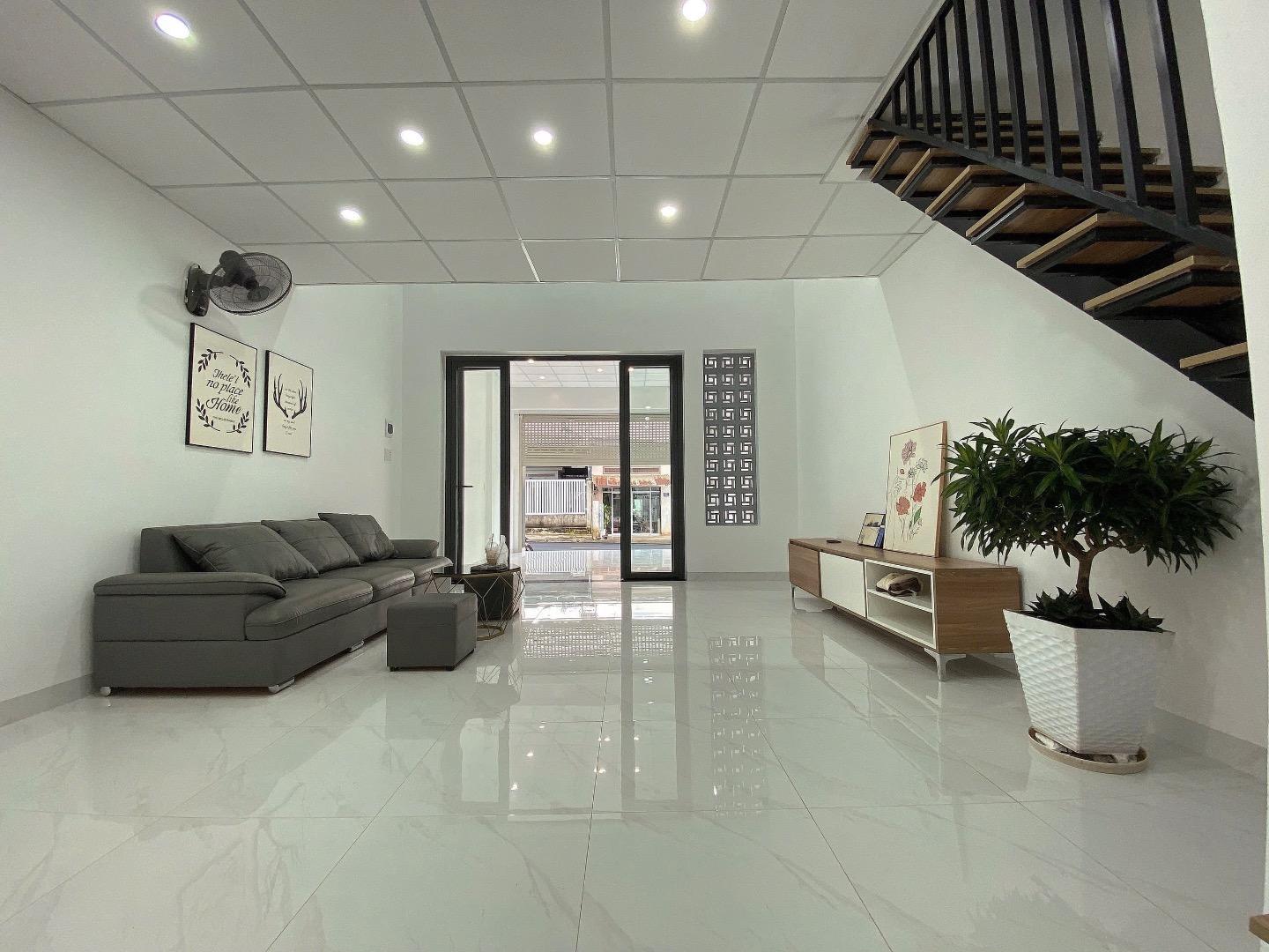 🔥 NHÀ MẶT TIỀN KINH DOANH – TRUNG TÂM NƠ TRANG GƯH, BMT 🔥